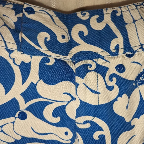 LILLY PULITZER Pants Blue White Print size 4 Beautiful Summery Print Alligator - Picture 12 of 17